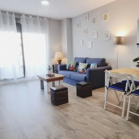 Apartment Excellent Location- Beach, Pool, Telework, 2 Bikes, Parking & Wifi Gratis At 